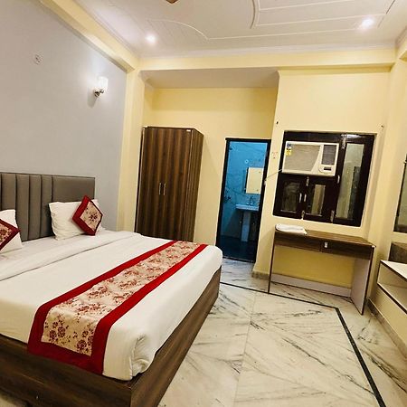 Hotel Vegas Corporate Suites Noida Exteriér fotografie