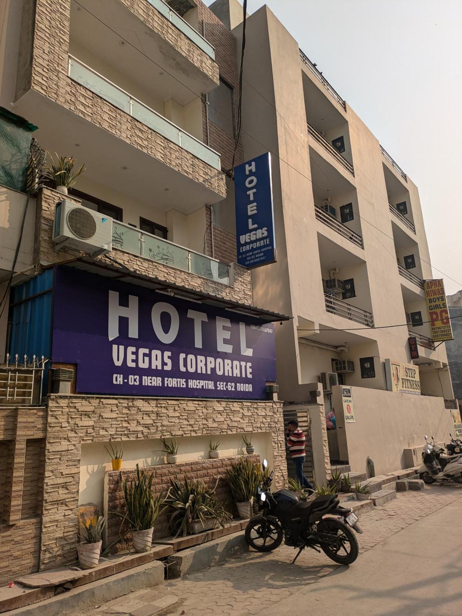 Hotel Vegas Corporate Suites Noida Exteriér fotografie